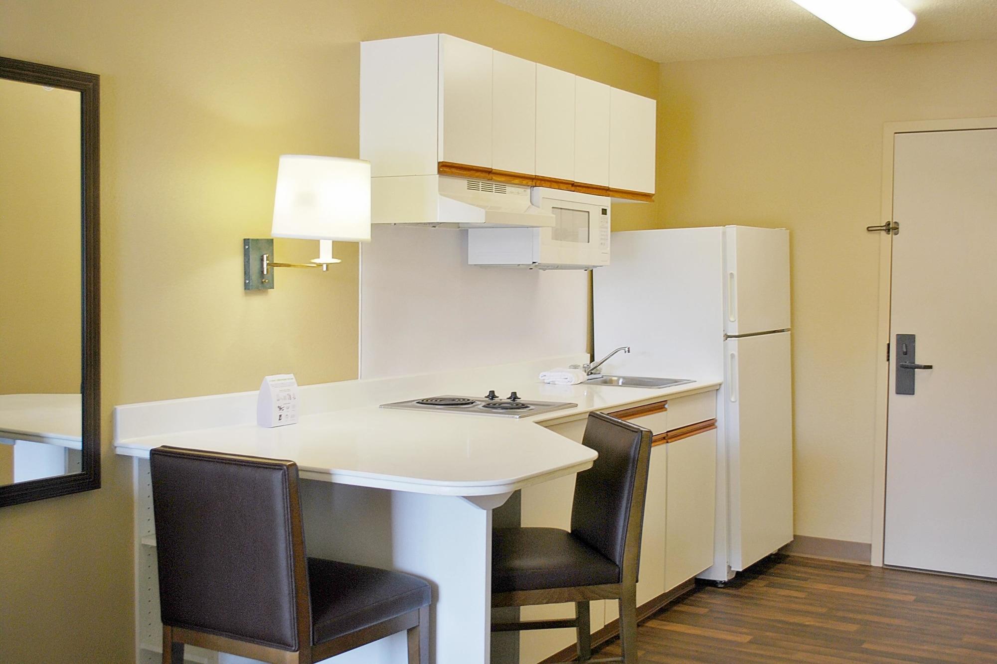 Extended Stay America Suites - St Louis - Westport - Central Maryland Heights Bagian luar foto