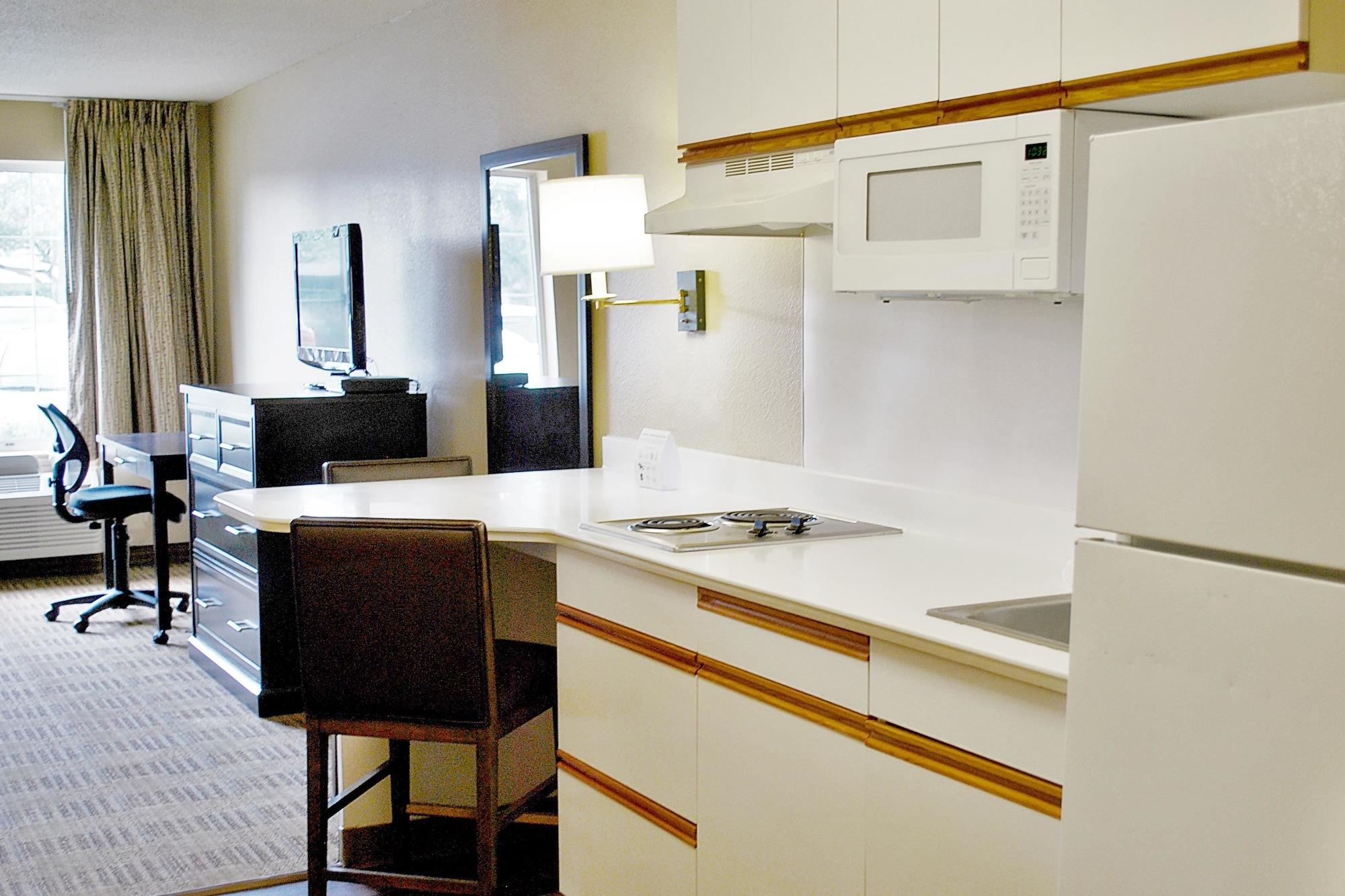 Extended Stay America Suites - St Louis - Westport - Central Maryland Heights Bagian luar foto