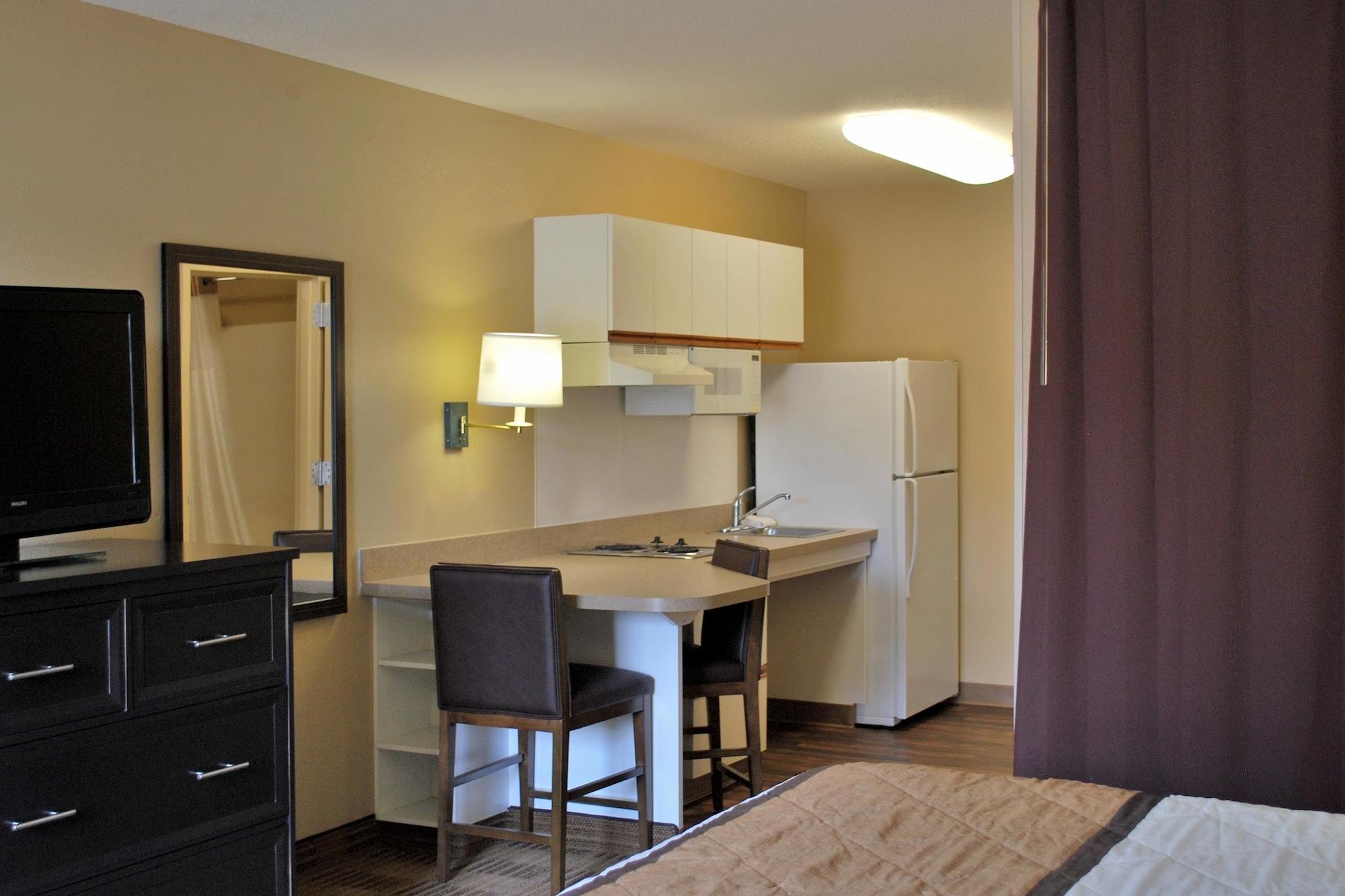 Extended Stay America Suites - St Louis - Westport - Central Maryland Heights Bagian luar foto