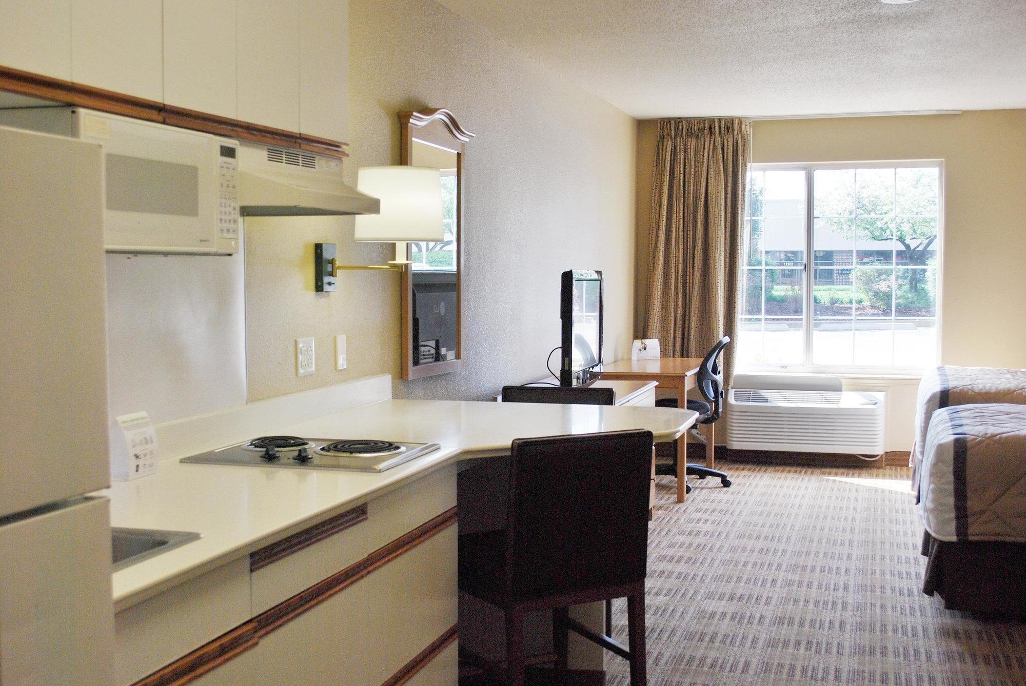 Extended Stay America Suites - St Louis - Westport - Central Maryland Heights Bagian luar foto